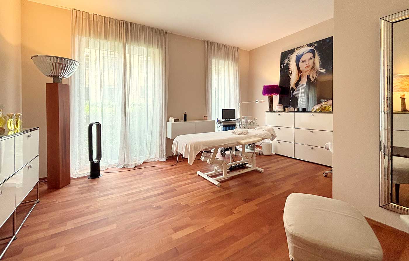 Behandlungsraum im Kosmetikstudio Andrea Wiedmer in Zürich Seefeld